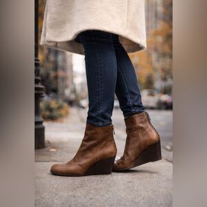 Stuart Weitzman Rho Wedge Booties Brown Nappa Leather Back Zip Ankle Boots Sz 10